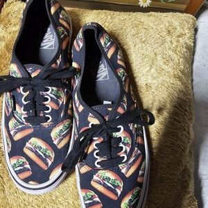 Cheeseburger Vans